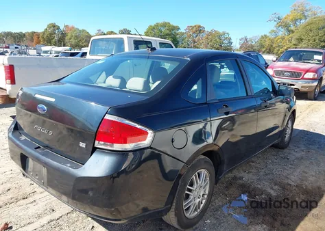 2010 Ford Focus Se z USA, uszkodzony, nr VIN 1FAHP3FN6AW228351